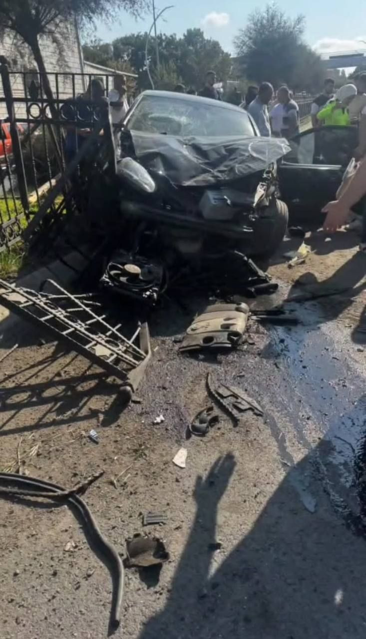 Refüjü aşarak demir korkuluklara çarptı - Resim: 1