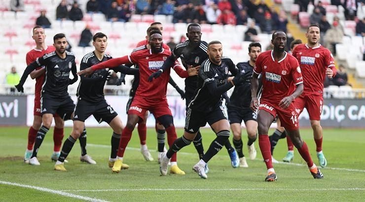 Beşiktaş-Konyaspor maçı öncesi son durum: Kartal'da 3 eksik can sıkıyor - Resim: 3