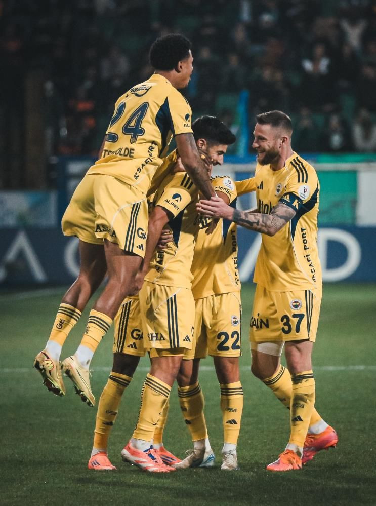 Fenerbahçe, Galatasaray derbisi öncesi gol şov yaptı! - Resim: 3