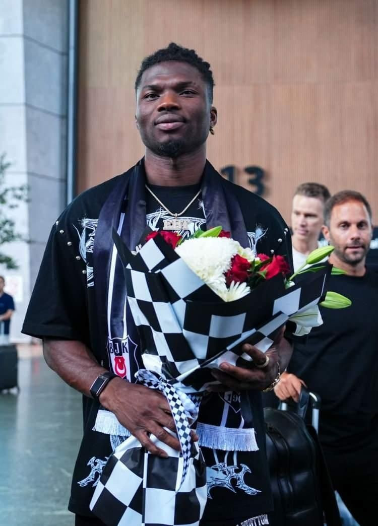 El Bilal Toure için sürpriz iddia: Yeni takımı belli oluyor - Fotoğraf: 2