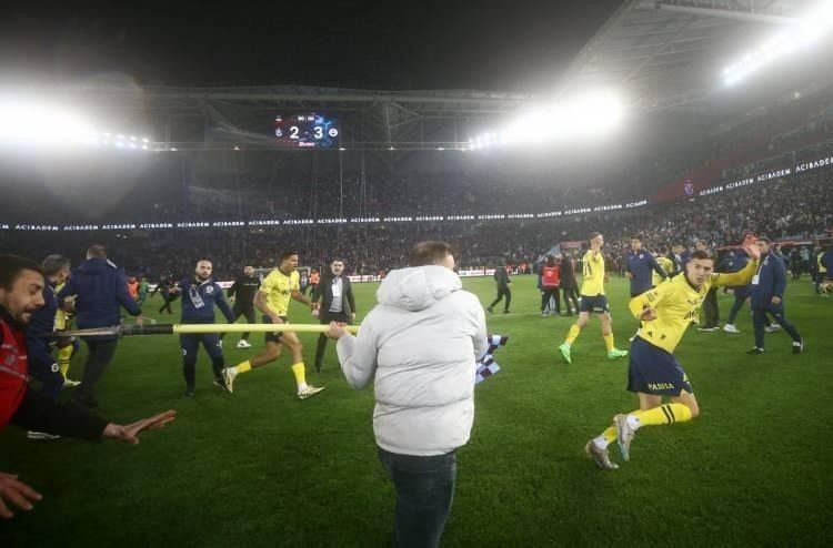 Trabzonsporlu Denswill tek tek anlattı! Hollanda basınına bütün detayları paylaştı: Böyle zehirli bir atmosfer... - Resim: 3