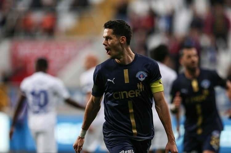 Süper Lig'de sezonun en iyi oyuncuları seçildi: Dzeko, İcardi'ye fark attı! - Resim: 4