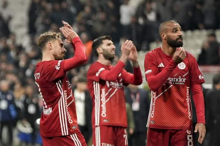 İşte G.Saray, F.Bahçe ve Trabzonspor'un maçları: Süper Lig'de zirve karıştı! - Fotoğraf: 18