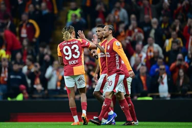 İşte G.Saray, F.Bahçe ve Trabzonspor'un maçları: Süper Lig'de zirve karıştı! - Fotoğraf: 11