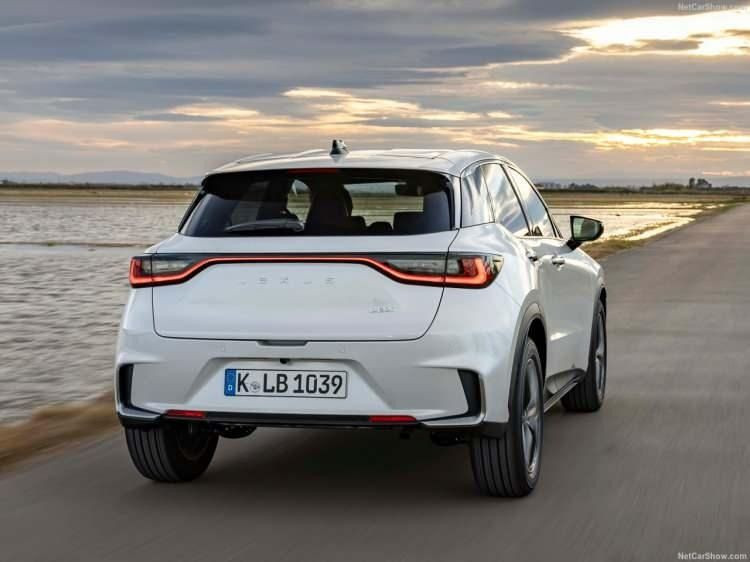 En ucuz SUV'u resmen Türkiye'de: İşte tüm dikkatleri üzerine çeken Lexus LBX'in fiyatı! - Resim: 4