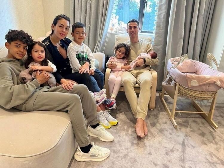 Ronaldo ile Georgina arasındaki anlaşma ortaya çıktı: Ödeyeceği servet gündem oldu - Resim: 2