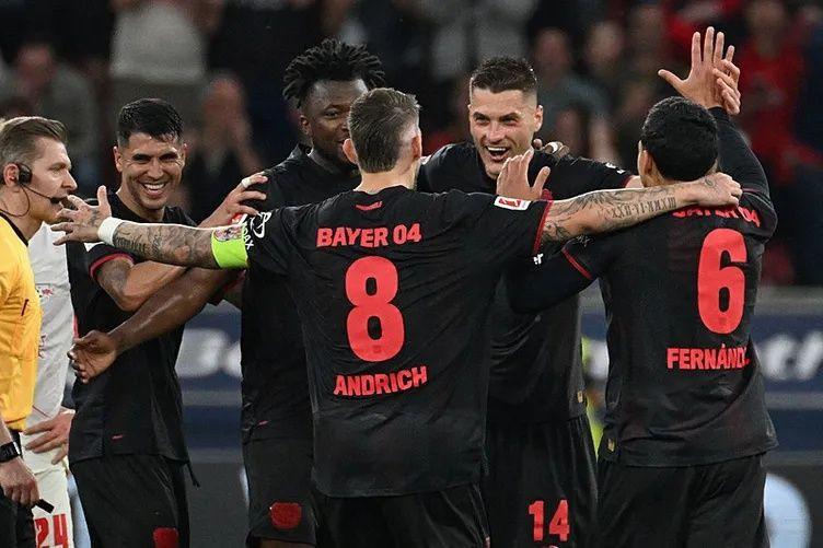UEFA kulüpler sıralaması belli oldu: Fenerbahçe'den Galatasaray'a büyük fark! - Fotoğraf: 10