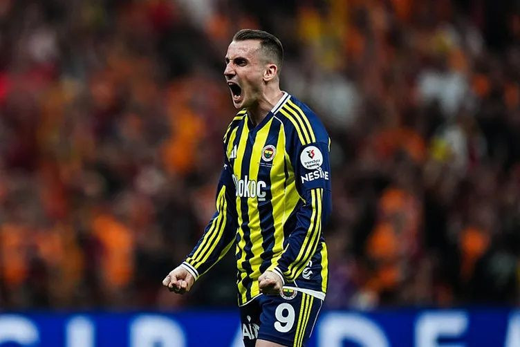 En çok takipçisi olan 25 Türk futbolcu belli oldu: Zirvede rakibine büyük fark attı - Fotoğraf: 20