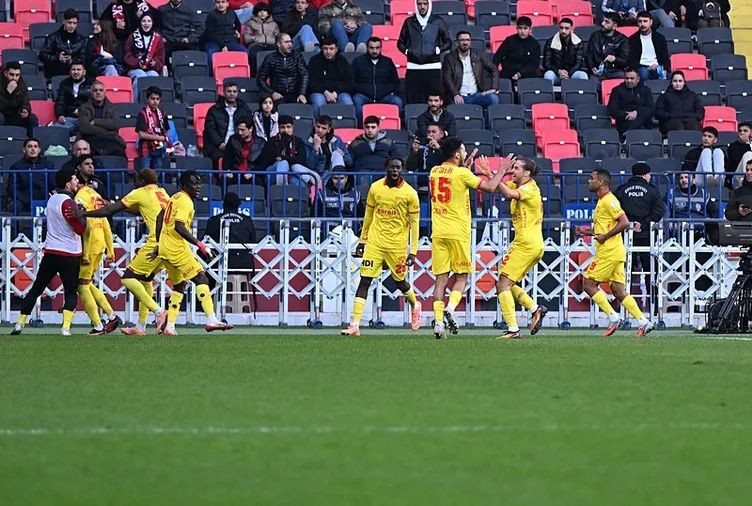 İşte Süper Lig'de en çok penaltı kazanan takım: Tam 9 kez kullandılar - Fotoğraf: 16
