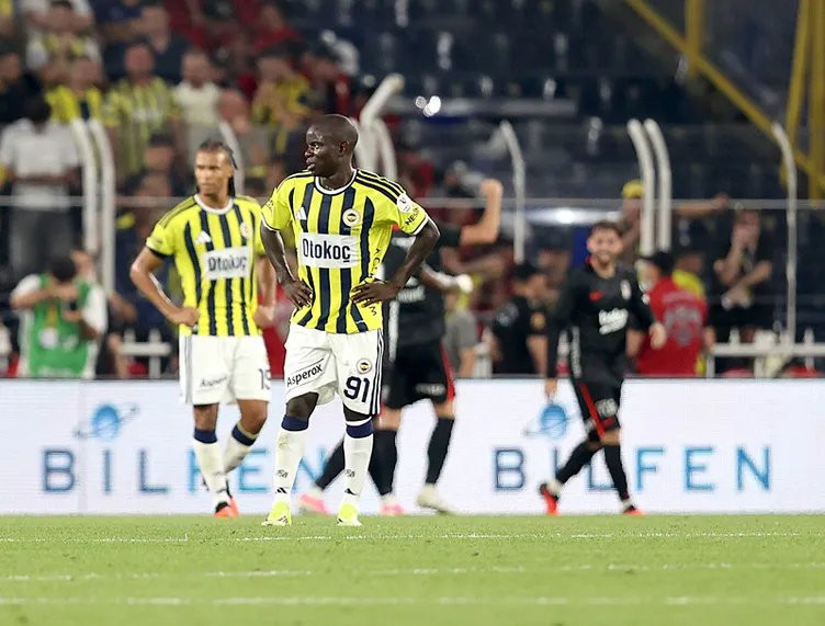 Fenerbahçe’de mağlubiyet sonrası İsmail Kartal’a sert çıktı! ‘Tarihi bir hezimet olabilirdi’ - Fotoğraf: 2
