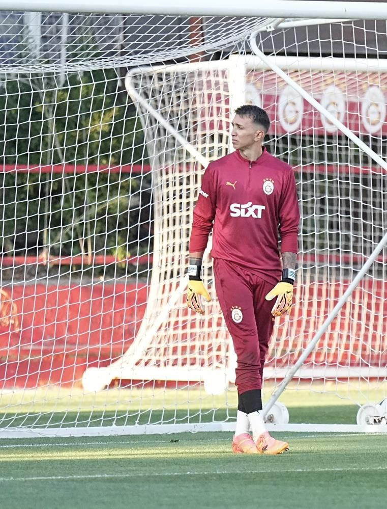 Manchester United'ın yıldızı Galatasaray'a 'evet' dedi! 32 milyon euroluk yeni orta saha tarih yazacak - Resim: 4