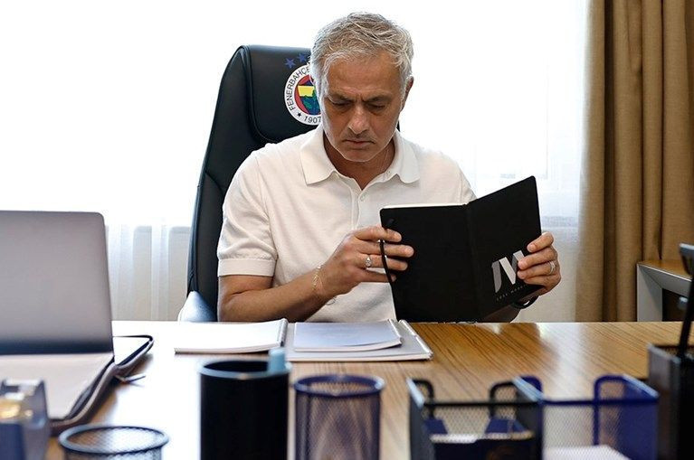 Fenerbahçe'de yeni Mourinho iddiası: 37 milyon TL'lik otel faturası bıraktı! - Resim: 2