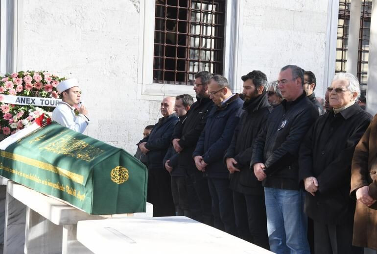 Hale Akınlı son yolculuğuna uğurlandı - Resim: 3