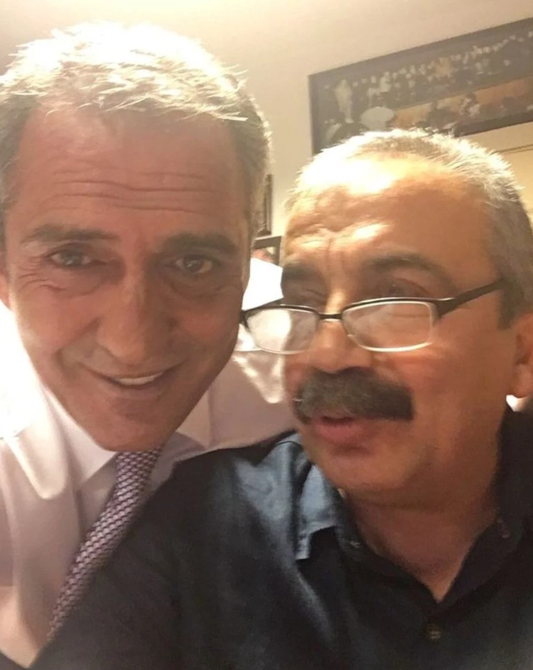 Ünlü isimlerden Sırrı Süreyya Önder'e veda! Arkadaşı vasiyetini açıkladı... - Resim: 3