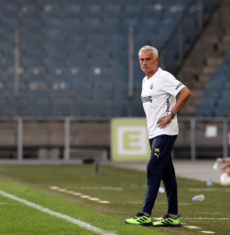 Mourinho'nun hayalleri yerle bir oldu! Manchester United'ın yıldızı Fenerbahçe'yi istemedi - Resim: 4