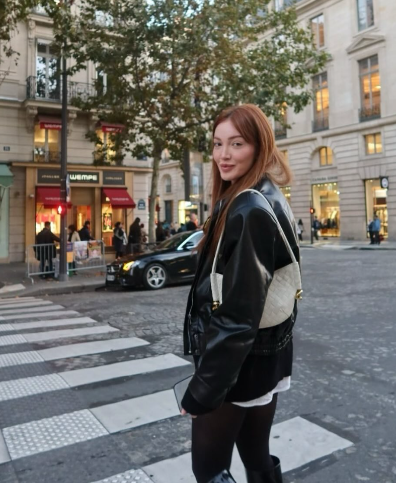 Danla Bilic bu yoruma çıldıracak! Aşk iddiasına Emirhan Topçu'nun annesi bomba yanıt verdi - Resim: 1