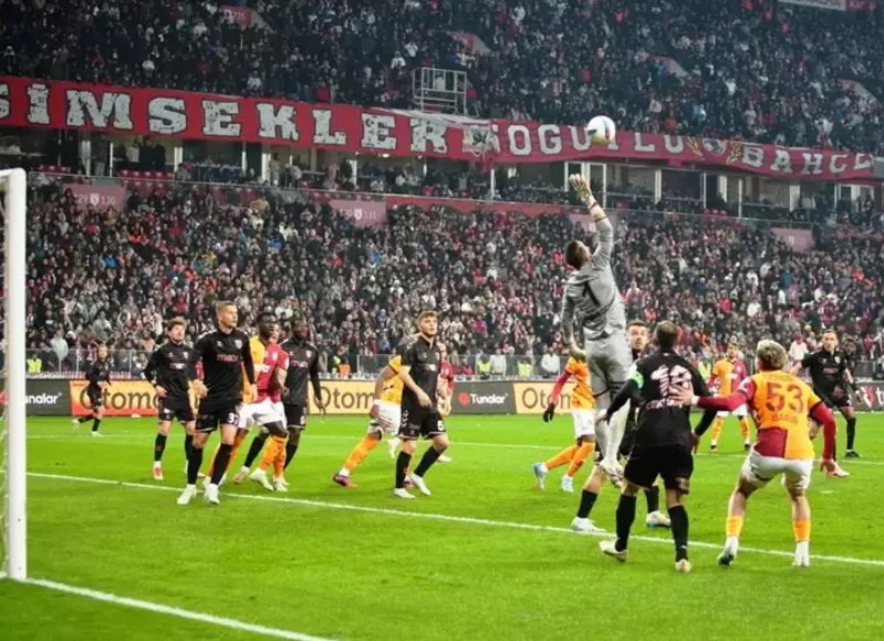 Galatasaray'da Gabriel Sara için rekor bonservis; Daha önce böyle teklif gelmedi - Resim: 4
