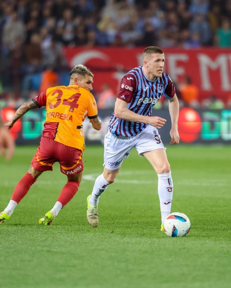 Galatasaray Trabzonspor’u 2-0’la geçti: Şampiyonluk için kayserispor maçında 1 puan yeter! - Resim: 2