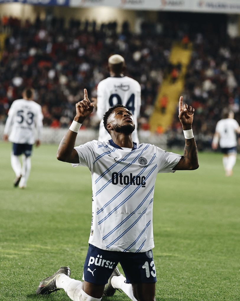 Fenerbahçe'de Fred derbide taraftarı çıldırttı; Mutluluğuna kimse anlam veremedi - Resim: 2