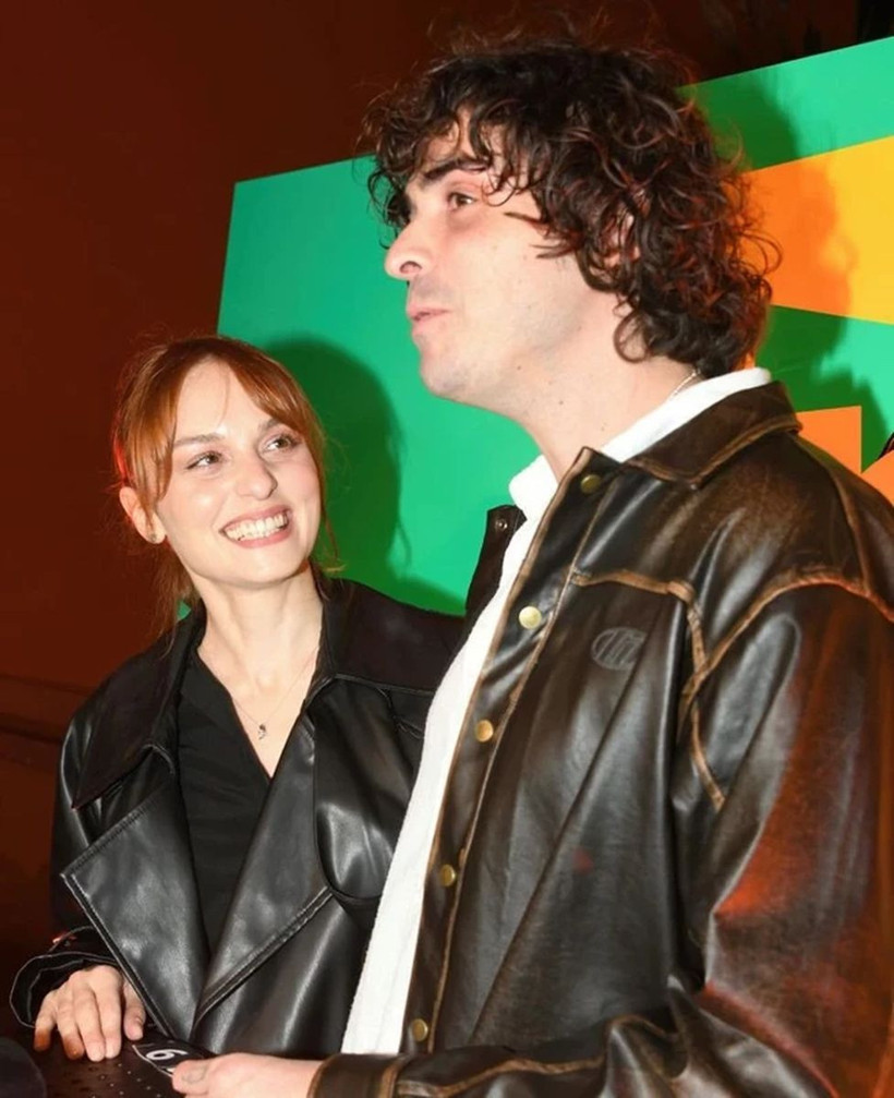 Nilperi Şahinkaya sevgilisiyle tanışma hikayesini ilk kez anlattı - Resim: 1