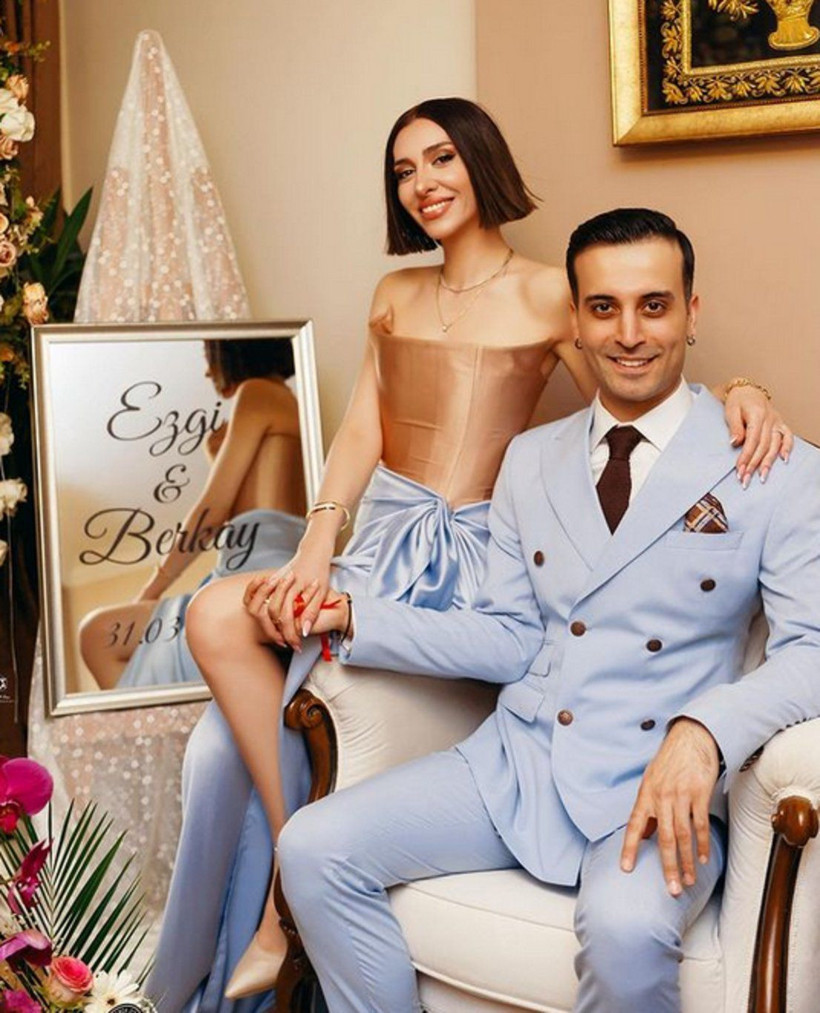 Oyuncu Berkay Tulumbacı ile şarkıcı Ezgi Gergin nişanlandı - Resim: 1