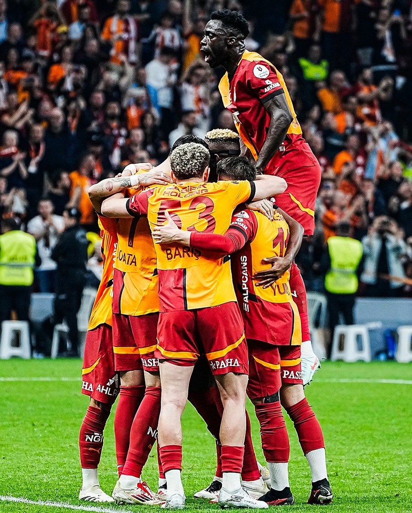 Galatasaray’dan Yunus Akgün’e füze teklif: Maaşı 8 kat artıyor, 2.4 milyon euro! - Resim: 4