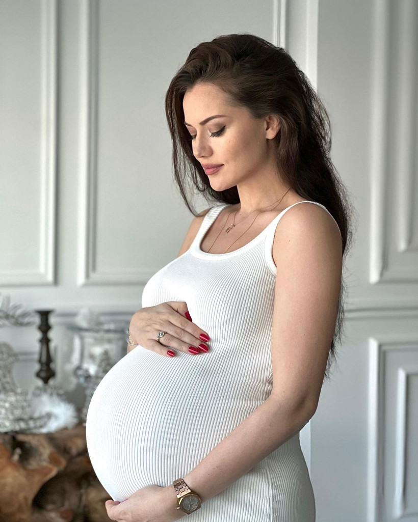 Fahriye Evcen 4 ayda mum gibi eridi! Son hali dudak uçuklattı - Resim: 2