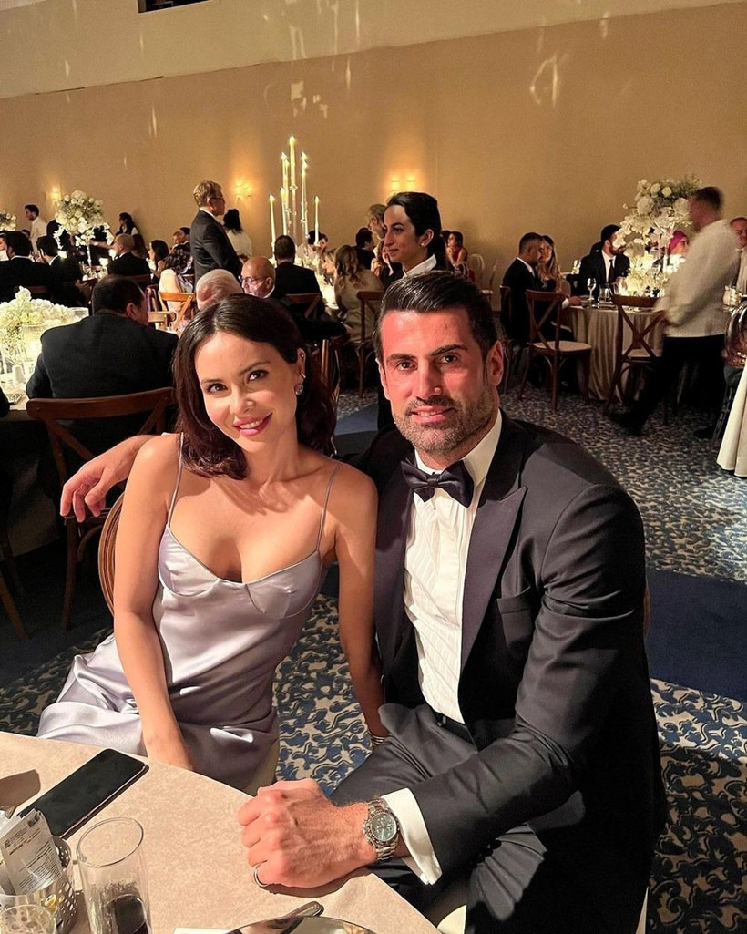 Boşanacakları iddia edilmişti: Zeynep-Volkan Demirel çiftinden aşk pozu - Resim: 1