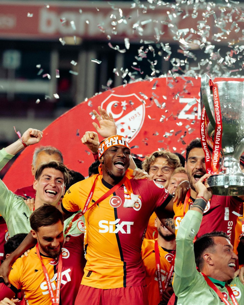 Galatasaray, Victor Osimhen’i takımda tutmak için bonservis paylaşımı teklif etti - Resim: 3