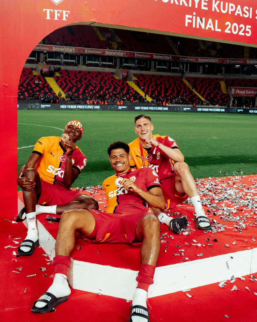 Galatasaray, Victor Osimhen’i takımda tutmak için bonservis paylaşımı teklif etti - Resim: 2