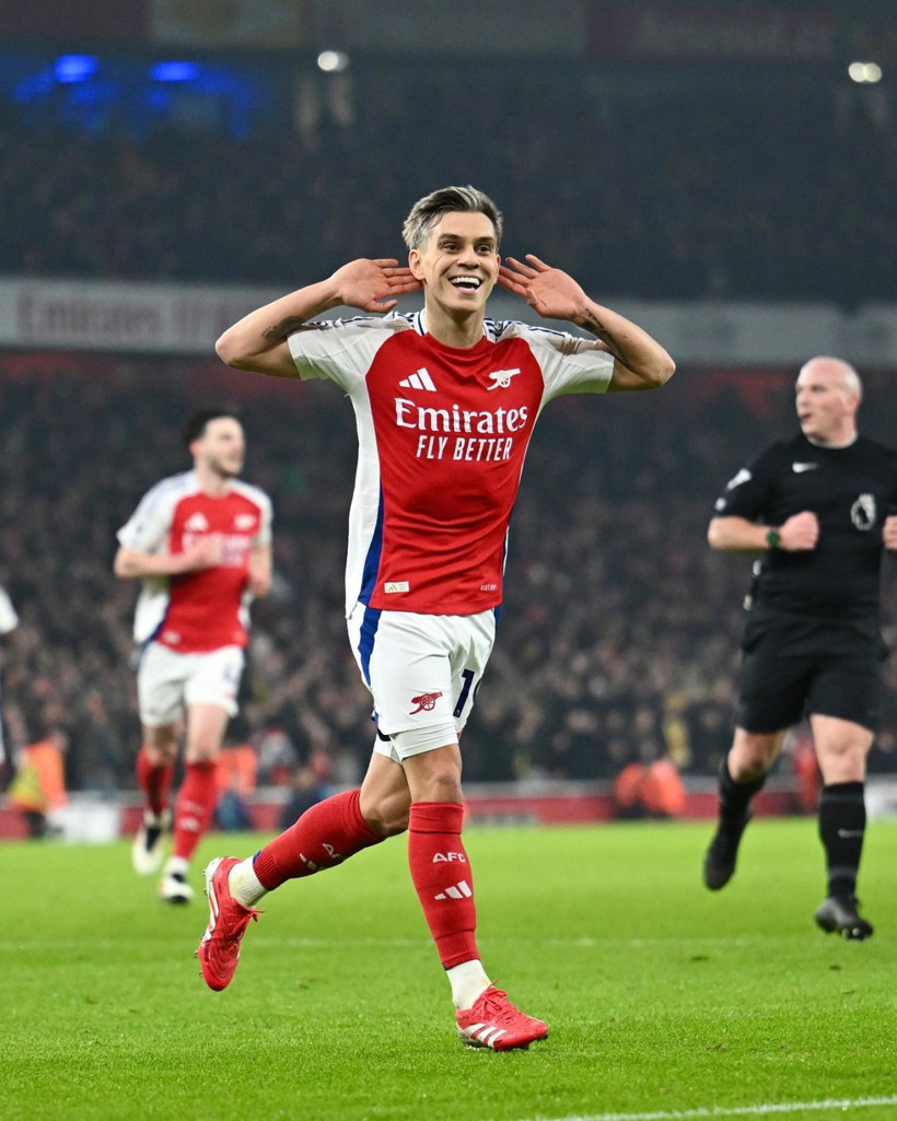 İngiltere'den yeni yıldız yolda mı? Fenerbahçe Trossard'la Anlaştı, Arsenal bonserviste diretiyor - Resim: 4