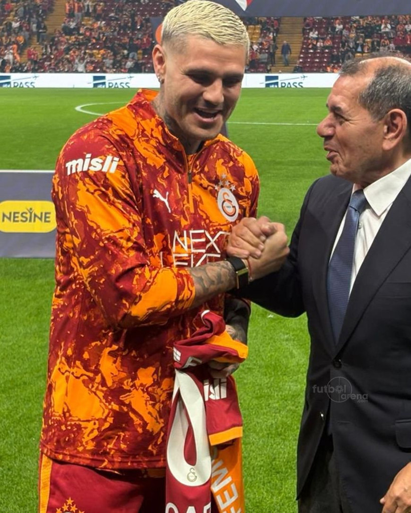 Aşkın olayım coşkusu! Icardi 100. maçında hem plaket aldı hem golünü attı - Resim: 1