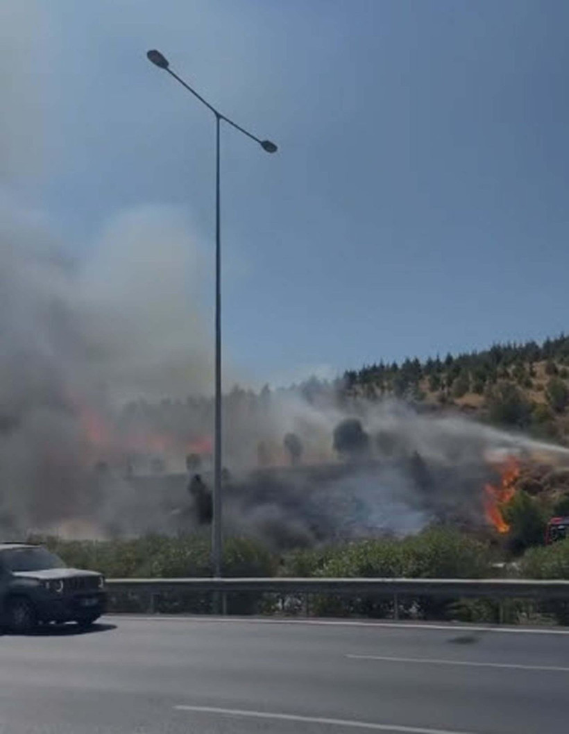 İzmir'de otomobilde çıkan yangın, makilik alana sıçradı - Resim: 2