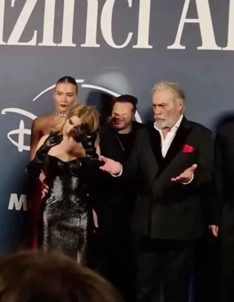 Yer kapma mücadelesi gündem olmuştu! Hazal Kaya'dan dikkat çeken Melisa Döngel açıklaması geldi! "O bir anlık bir şuursuzluk" - Resim: 1