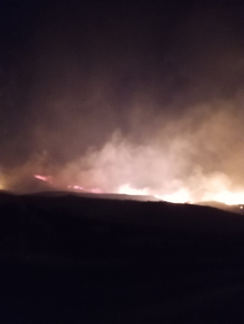 Elazığ’da otluk alanda çıkan yangın kontrol altına alındı - Resim: 1