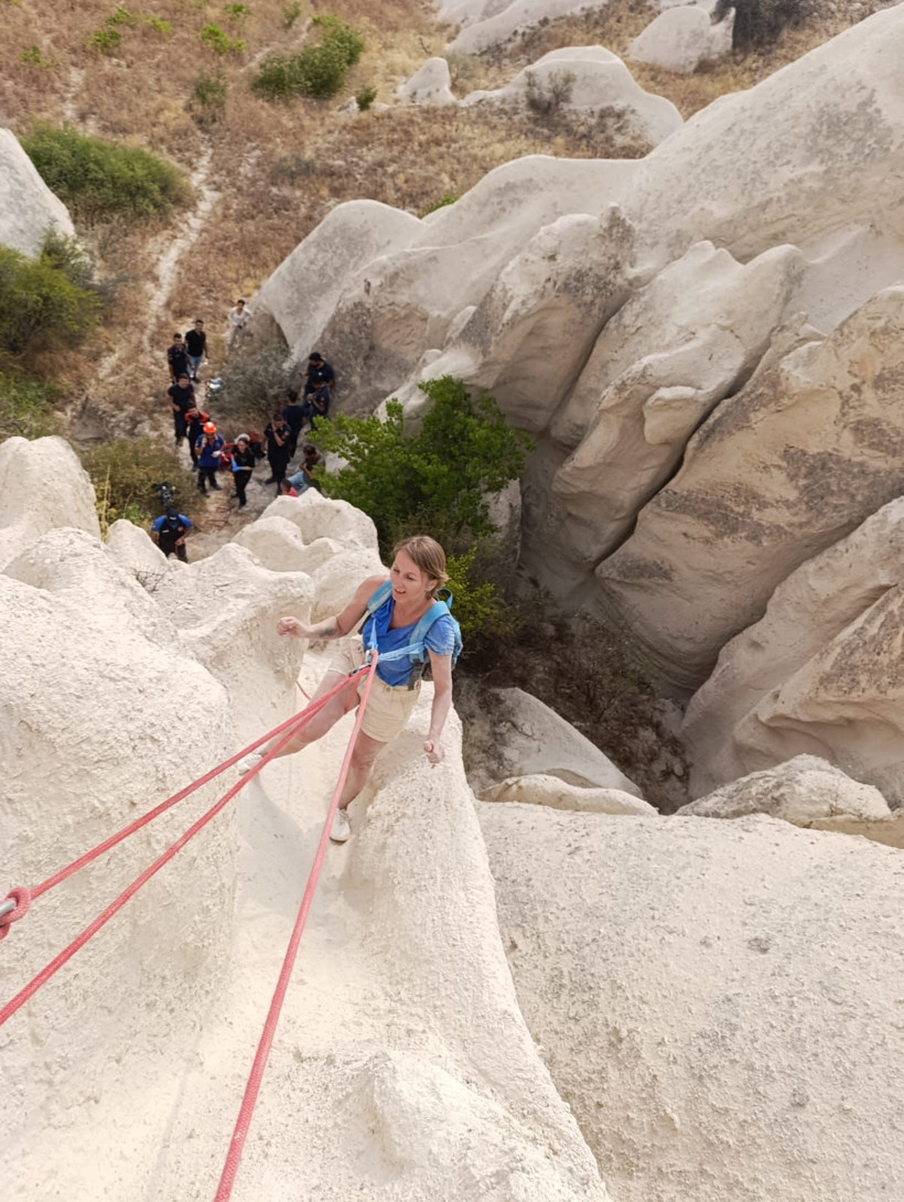 Nevşehir’de vadide mahsur kalan turist kurtarıldı - Resim: 3