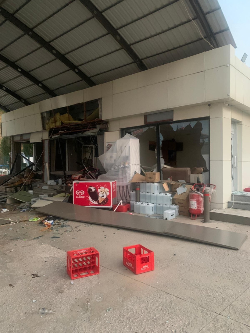 Van'da akaryakıt istasyonunda patlama - Resim: 1