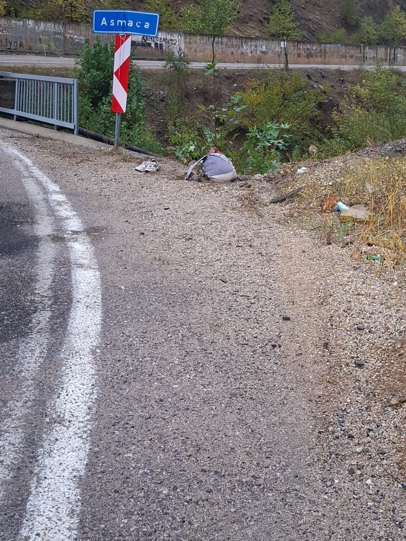 Adana'da otomobil köprüden düştü; 2 yaralı - Resim: 1