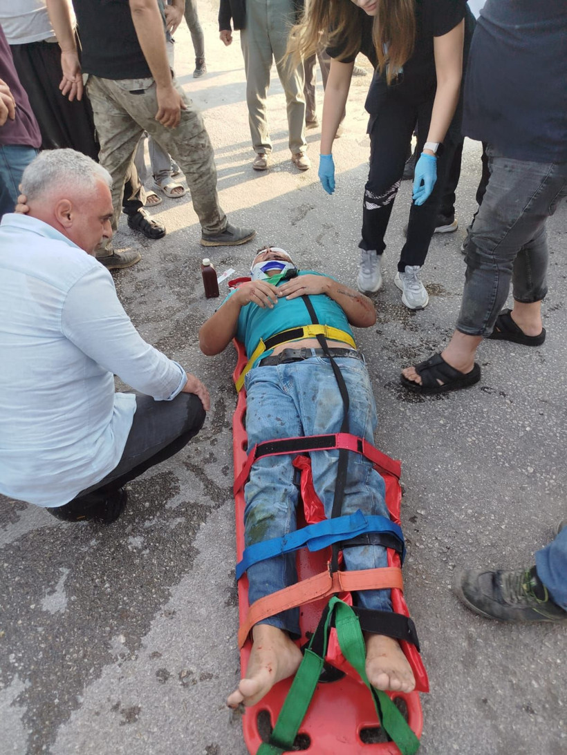 Motosiklet sulama kanalına düştü: 2 yaralı - Resim: 1