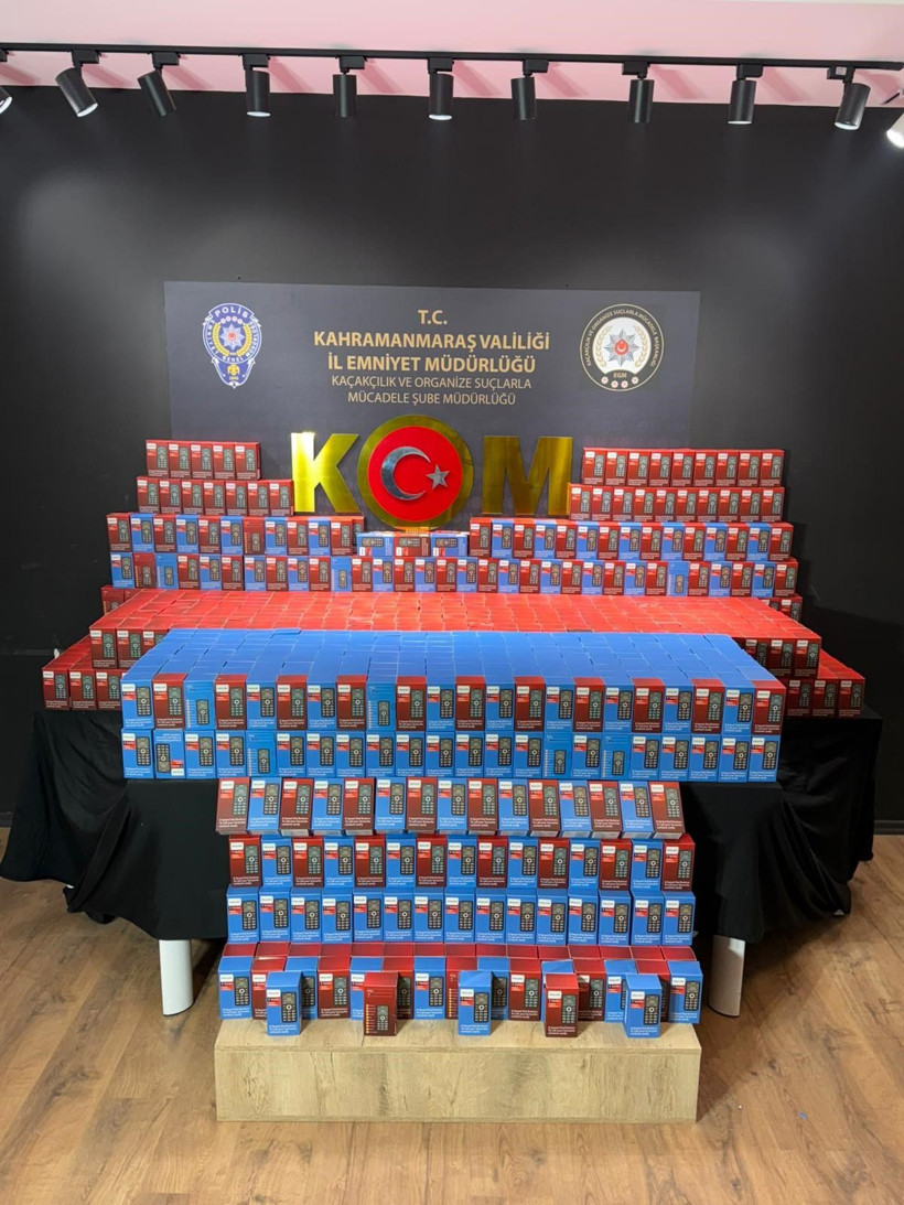 Kahramanmaraş'ta bin 422 adet kaçak telefon ele geçirildi - Resim: 1