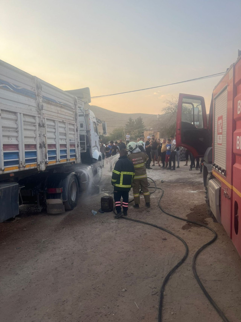Mardin'de TIR'ın yakıt deposu patladı: 7 yaralı - Resim: 1