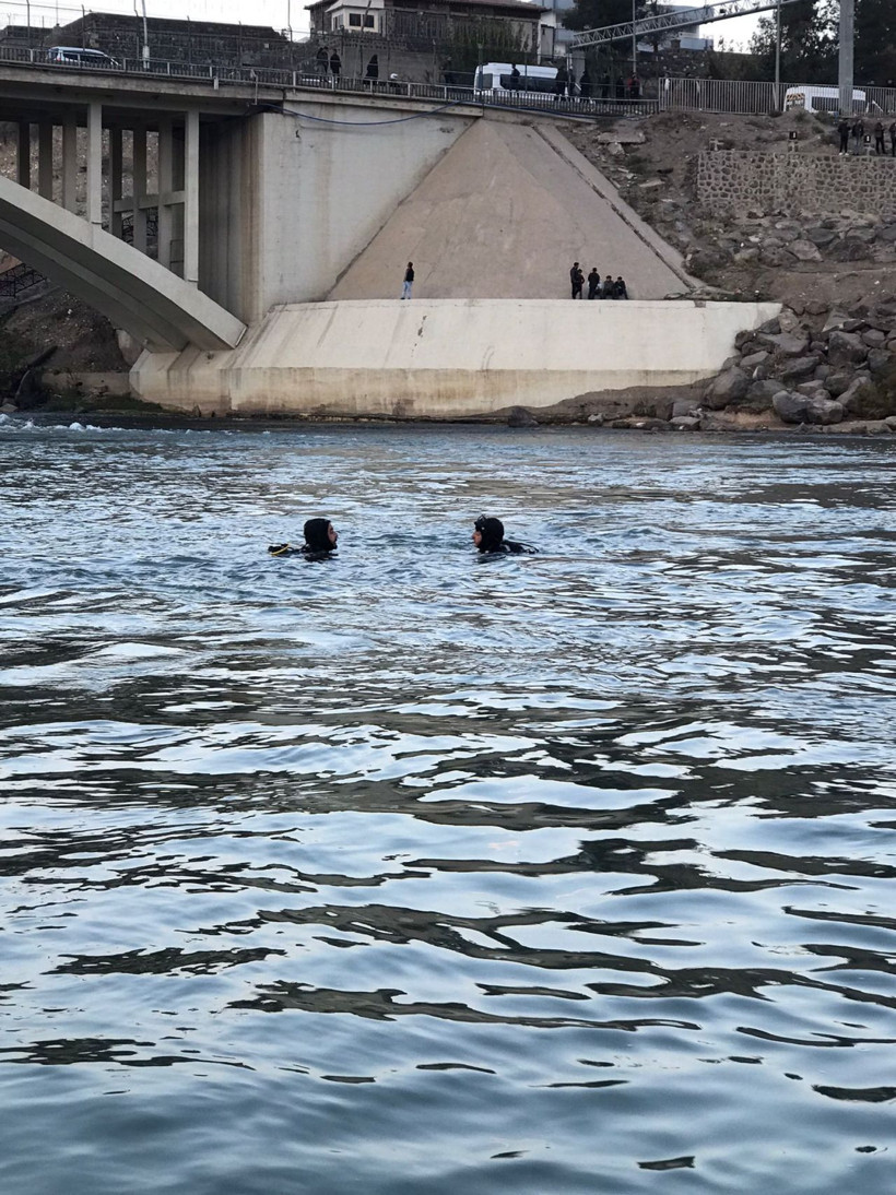 Terliğini almak isterken Dicle Nehri’ne düşen Ahmet’i arama çalışması başlatıldı - Resim: 1