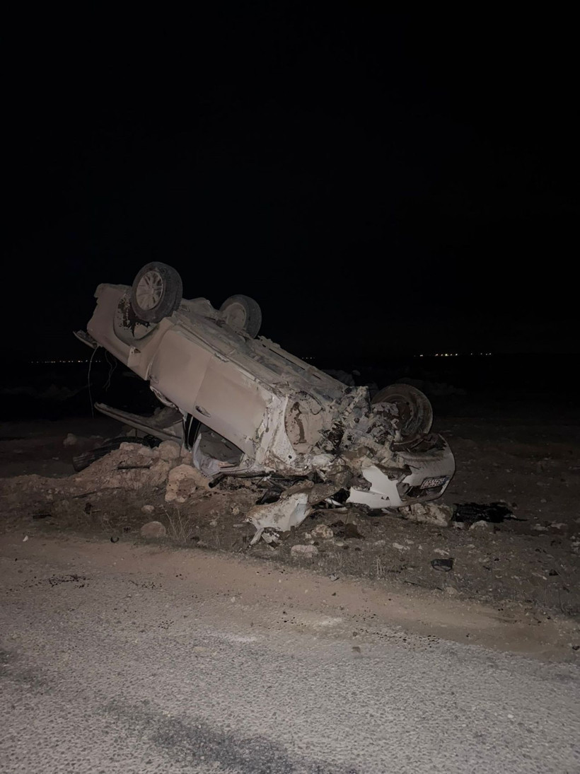 Aksaray’da otomobil takla attı: 3 yaralı - Resim: 1