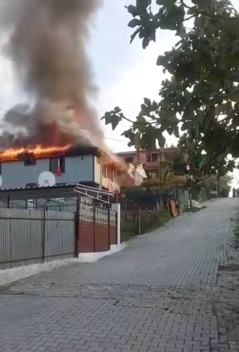 Yalova’da 2 katlı evde yangın - Resim: 3