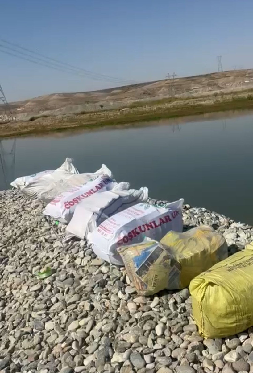 Batman Çayı kıyısında çuvallarda çok sayıda Kur'an-ı Kerim bulundu - Resim: 2