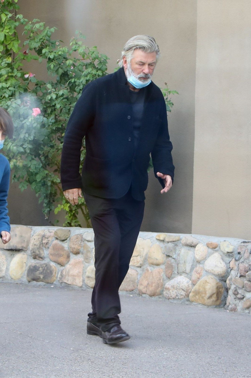 Film setinde kazara görüntü yönetmenini öldüren ABD'li aktör Baldwin ilk kez konuştu - Resim: 4