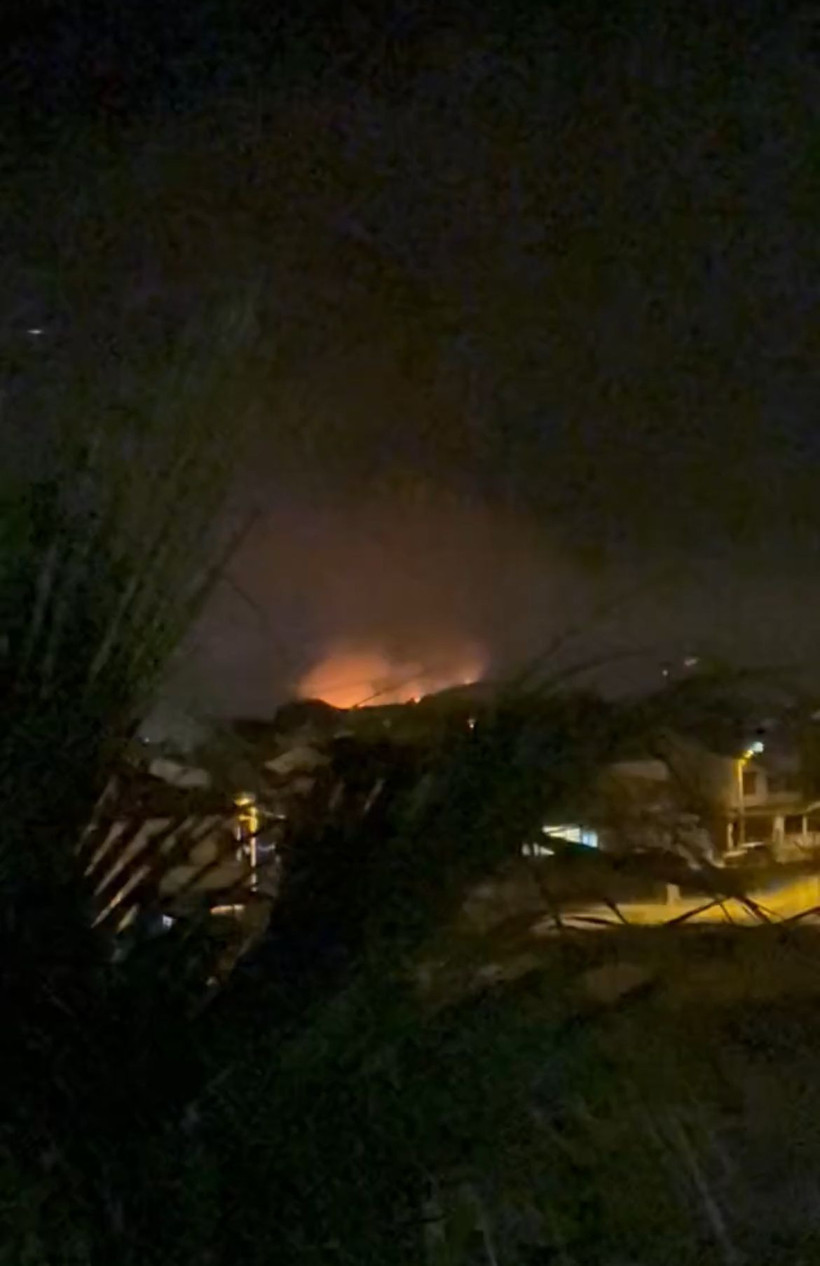 İzmir’de çöplükte çıkan yangın makilik alana sıçradı - Resim: 1