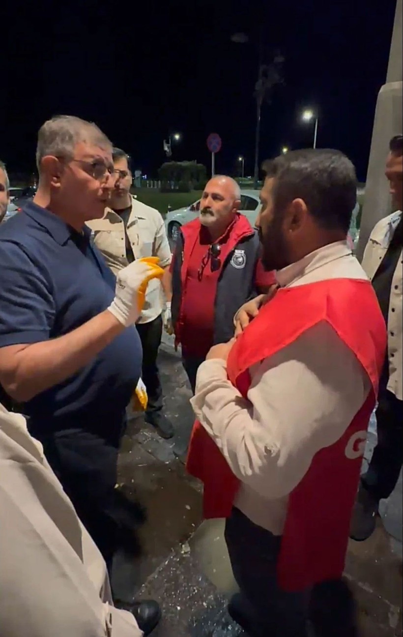 İzmir Büyükşehir Belediye Başkanı Cemil Tugay çöp topladı - Resim: 4