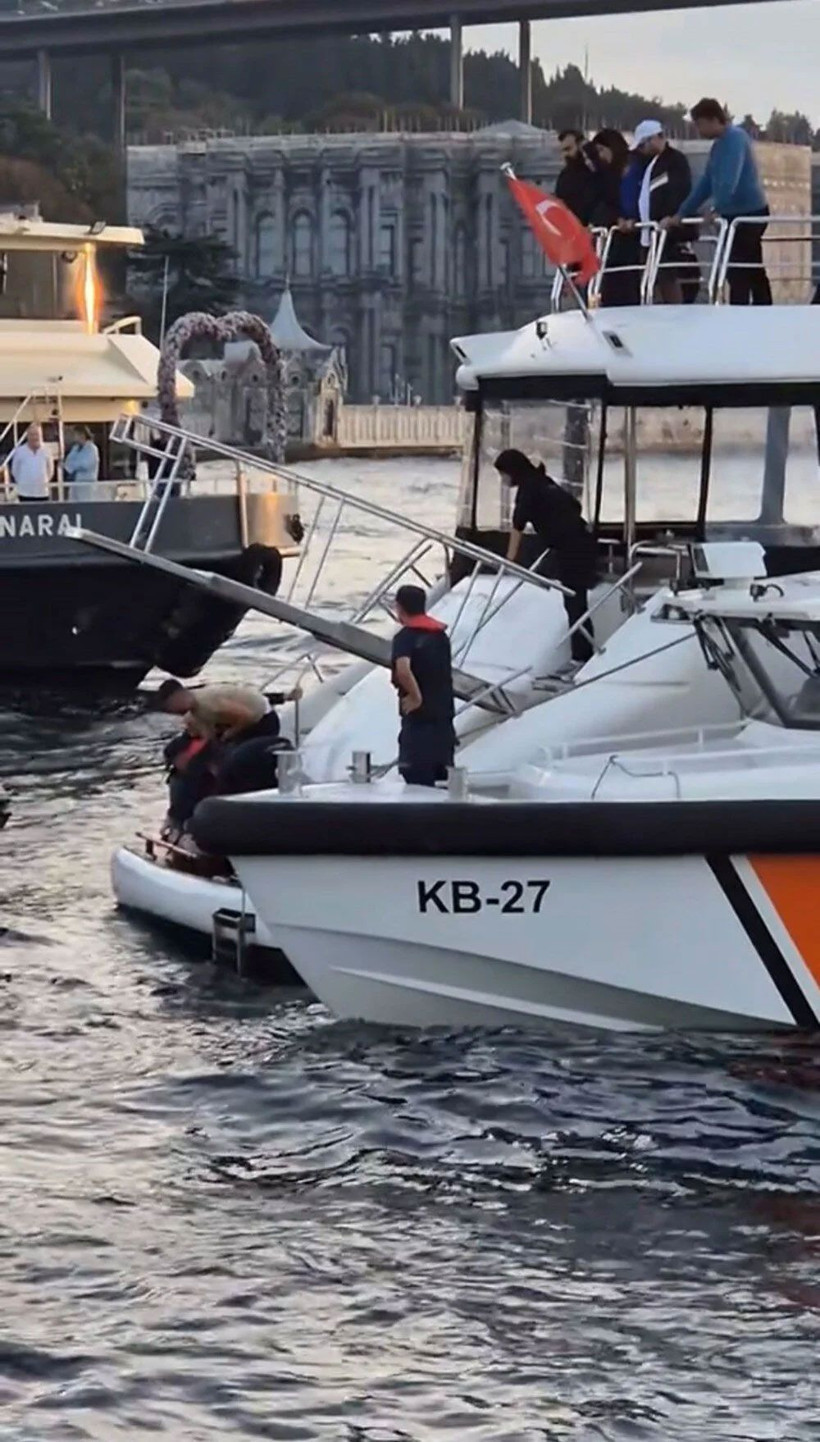 Turistten alkışlanacak hareket: Bir an bile düşünmeden atladı - Resim: 2