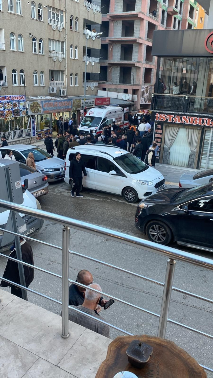 Mardin'de silah ve bıçaklı kavga: 3 yaralı - Resim: 4